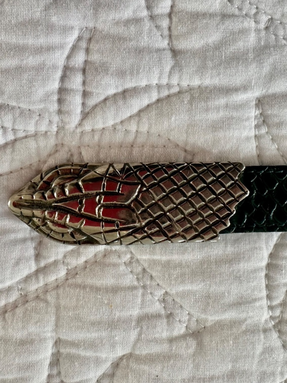 Vintage 1980's Avignon Snake Look Wraparound Green Leather Belt. Made in France - Picture 3 of 11